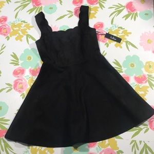 Lulu’s NWT ✨ scalloped skater a line mini dress